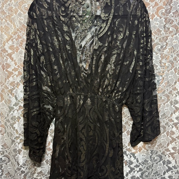 Solemio NWT Black Sheer burnout paisley gold short Robe s/m - Picture 9 of 11